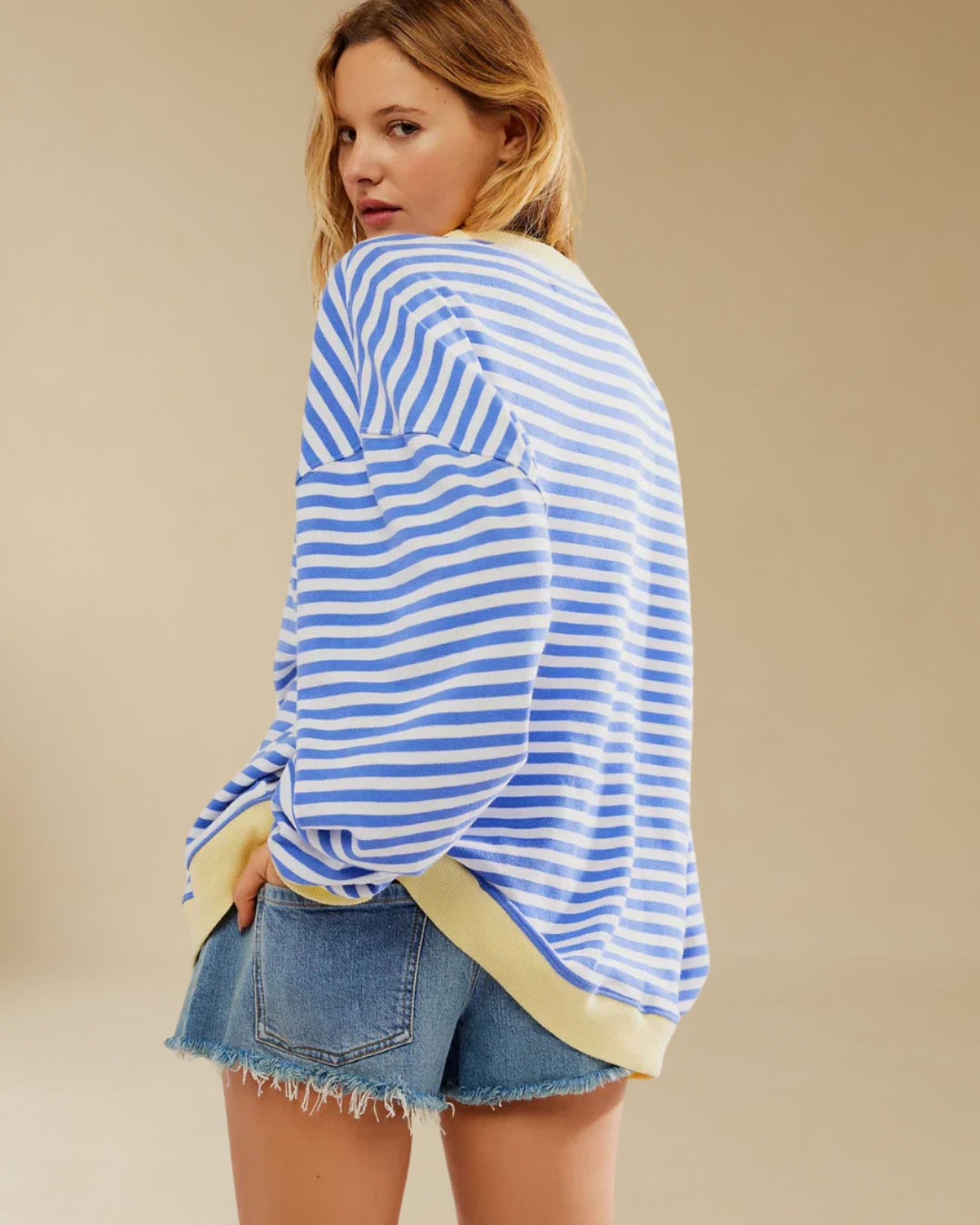MODAWAWA | Oversizowy sweter w paski